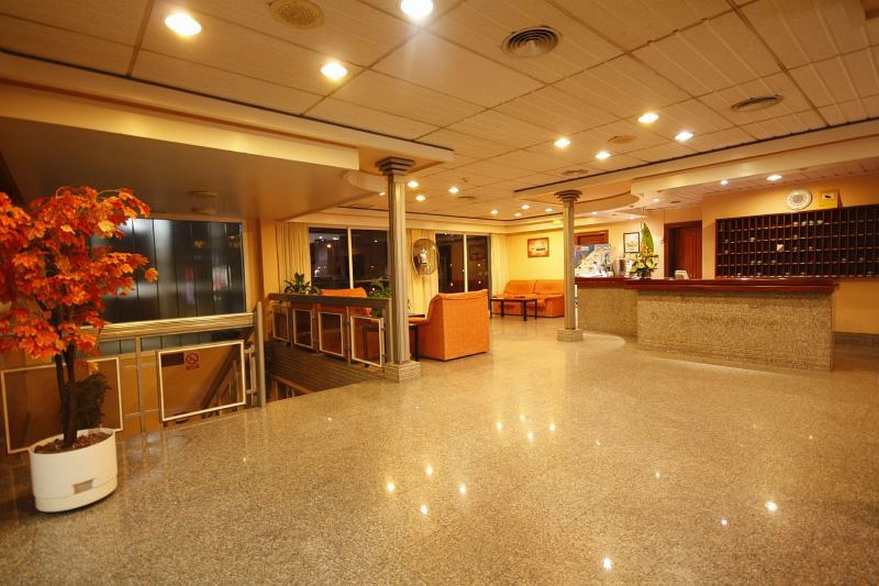 Hotel Perla เบนิดอร์ม ภายนอก รูปภาพ