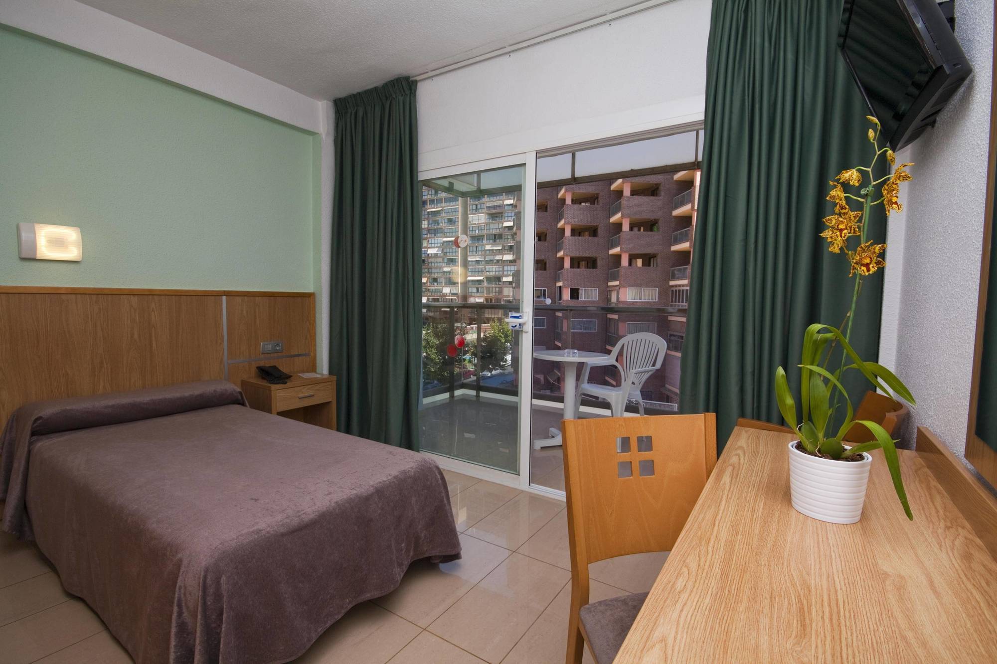 Hotel Perla เบนิดอร์ม ภายนอก รูปภาพ